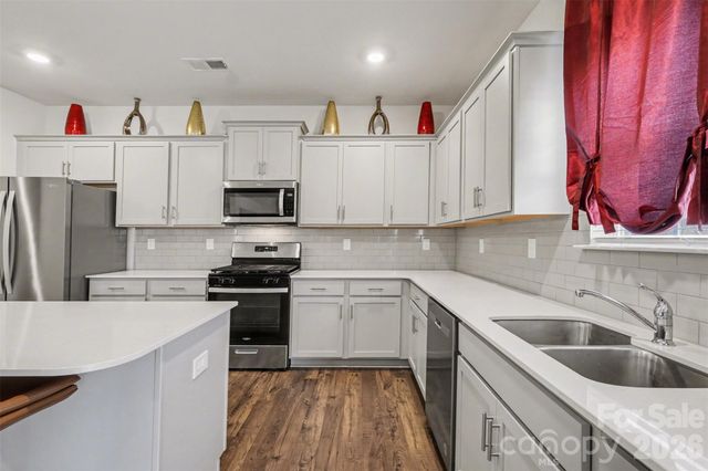 7991 Stonehouse Drive, Gastonia, NC 28056