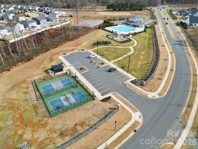 7991 Stonehouse Drive, Gastonia, NC 28056