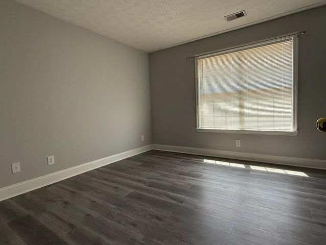 3353 Oak Vista Way, Lawrenceville, GA 30044