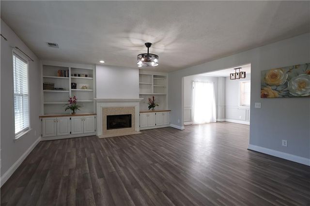 3353 Oak Vista Way, Lawrenceville, GA 30044