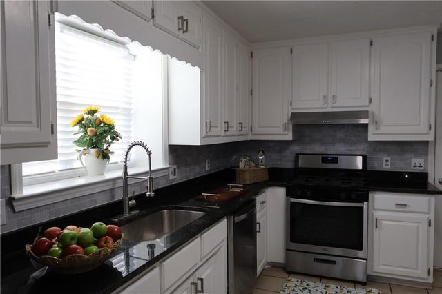 3353 Oak Vista Way, Lawrenceville, GA 30044