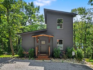 2412 Ridgehigh Pass, Sevierville, TN 37876