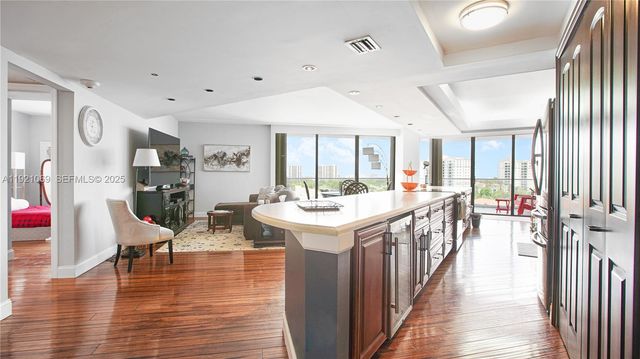 19707 Turnberry Way 10AB, Aventura, FL 33180