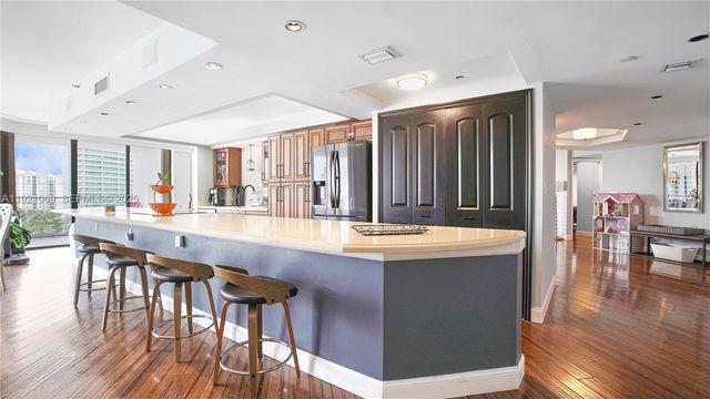 19707 Turnberry Way 10AB, Aventura, FL 33180