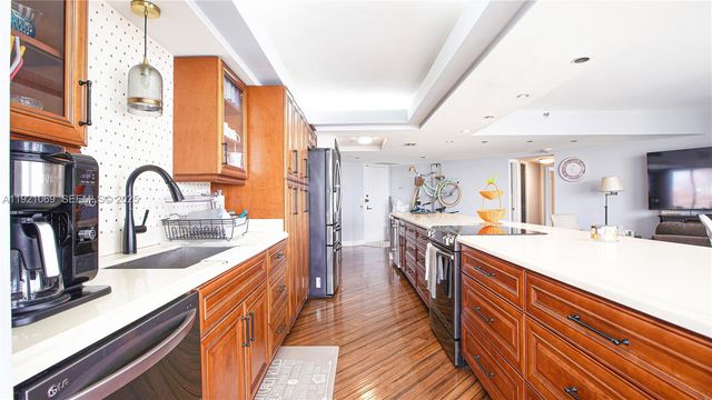 19707 Turnberry Way 10AB, Aventura, FL 33180