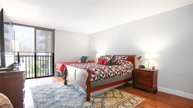 19707 Turnberry Way 10AB, Aventura, FL 33180