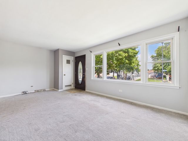 3244 S 53rd Court, Cicero, IL 60804