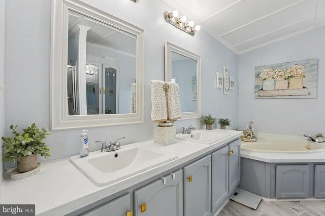12 LITTLE JOHN CT, Elkton, MD 21921