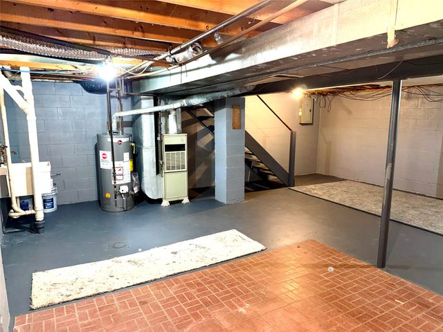 2029 E 19TH Street, Erie, PA 16510
