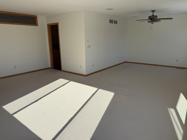 2526 Waterfall Way NW, Prior Lake, MN 55372