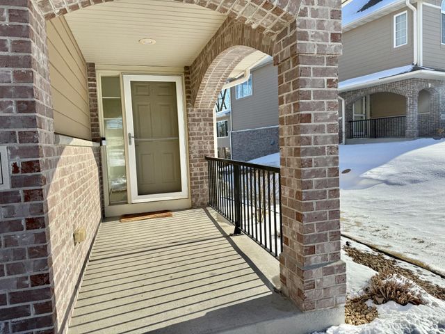 2526 Waterfall Way NW, Prior Lake, MN 55372