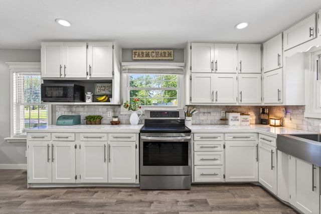 441 W Farm Road 96, Springfield, MO 65803