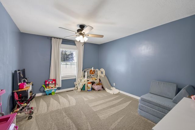 441 W Farm Road 96, Springfield, MO 65803