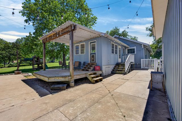 441 W Farm Road 96, Springfield, MO 65803