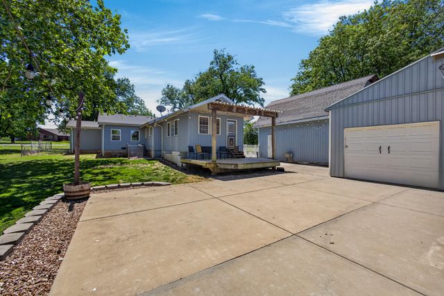441 W Farm Road 96, Springfield, MO 65803