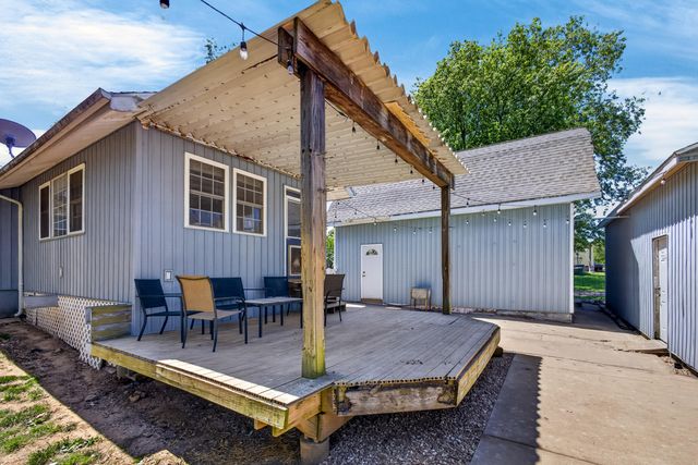 441 W Farm Road 96, Springfield, MO 65803