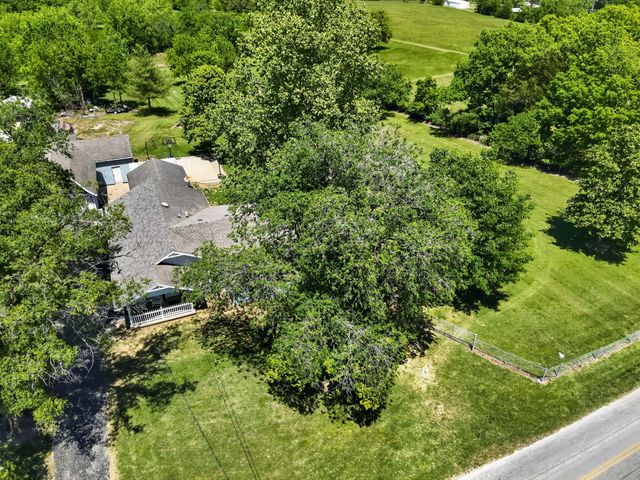 441 W Farm Road 96, Springfield, MO 65803
