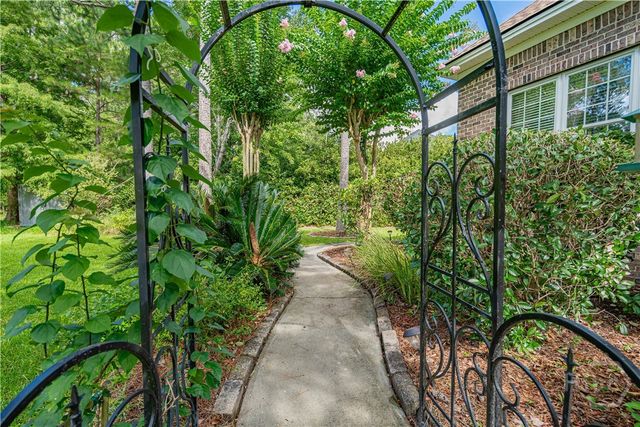 5 W Lake Heron Court, Pooler, GA 31322