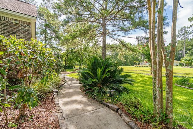 5 W Lake Heron Court, Pooler, GA 31322