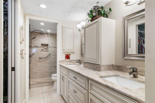 1100 CAPRI ISLES BOULEVARD 325, Venice, FL 34292