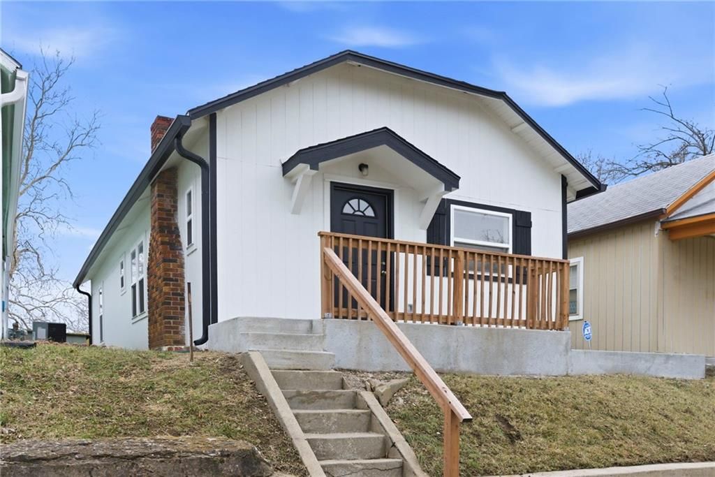 717 Cheyenne Street, Leavenworth, KS 66048