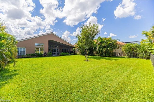 1415 Princess Sabal PT, Naples, FL 34119