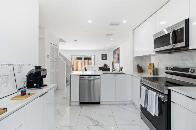 14085 SW 179th Ter 14085, Miami, FL 33177