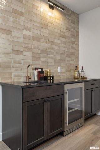 6015 RYAN Court, Bettendorf, IA 52722