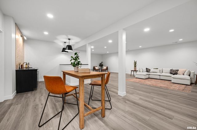 6015 RYAN Court, Bettendorf, IA 52722