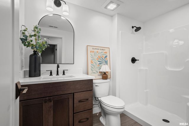 6015 RYAN Court, Bettendorf, IA 52722