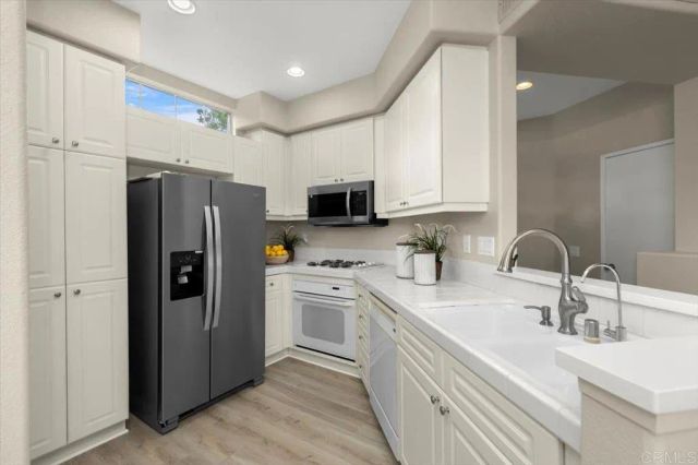 10776 Sabre Hill Drive 151, San Diego, CA 92128