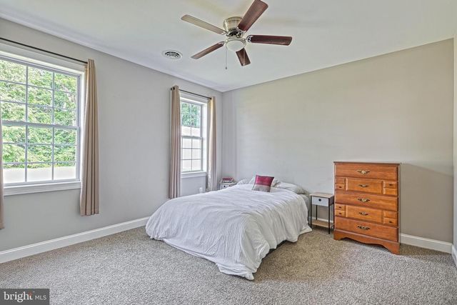 910 CAVALRY ST, Carlisle, PA 17013
