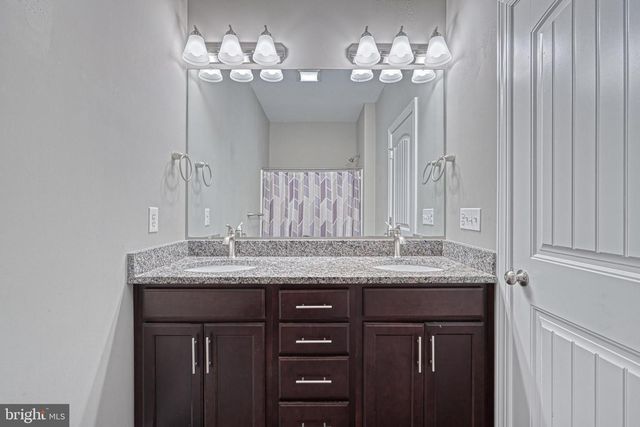 910 CAVALRY ST, Carlisle, PA 17013