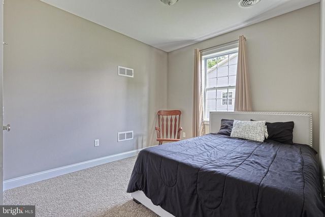 910 CAVALRY ST, Carlisle, PA 17013
