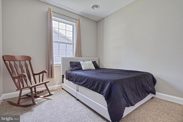 910 CAVALRY ST, Carlisle, PA 17013