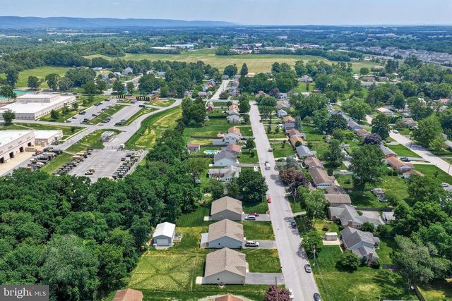 910 CAVALRY ST, Carlisle, PA 17013