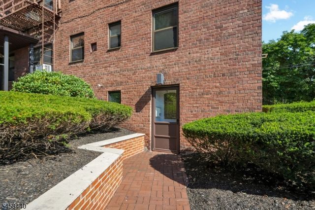 130 Orient Way Cc CC, Rutherford Boro, NJ 07070