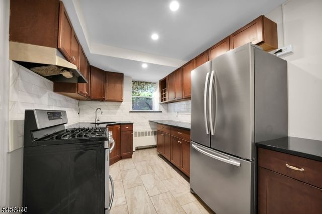 130 Orient Way Cc CC, Rutherford Boro, NJ 07070