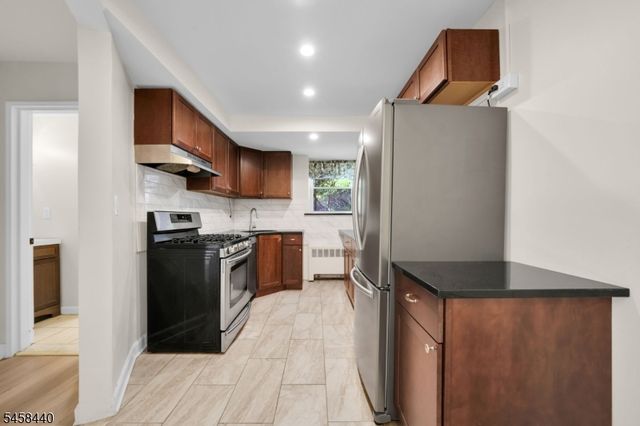 130 Orient Way Cc CC, Rutherford Boro, NJ 07070