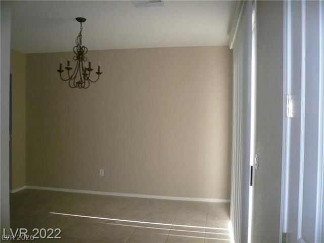 10210 Deerfield Beach Avenue 102, Las Vegas, NV 89129