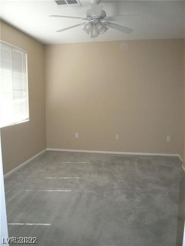 10210 Deerfield Beach Avenue 102, Las Vegas, NV 89129