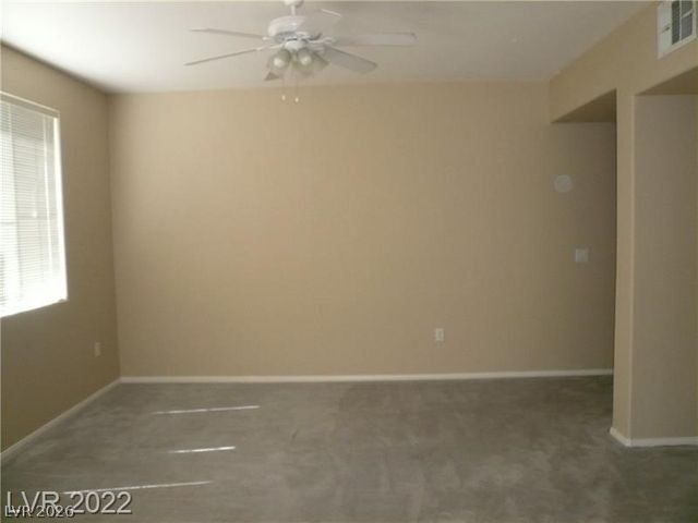10210 Deerfield Beach Avenue 102, Las Vegas, NV 89129