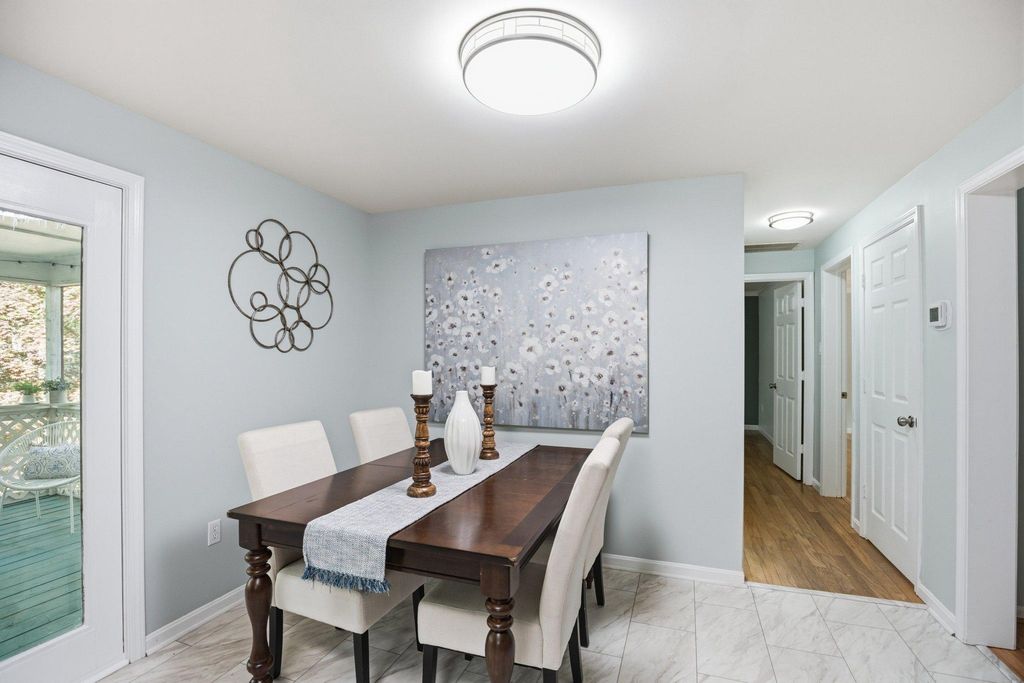 Image 16 of property listing at 1020 GRINGO CT, Lusby, MD 20657