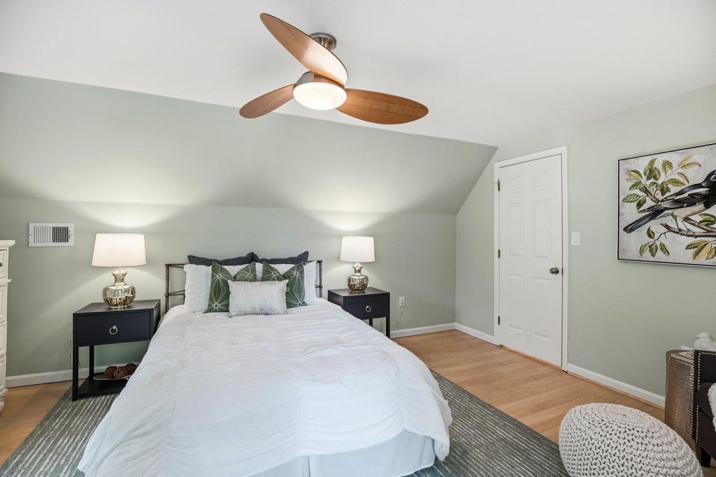 Image 30 of property listing at 1020 GRINGO CT, Lusby, MD 20657