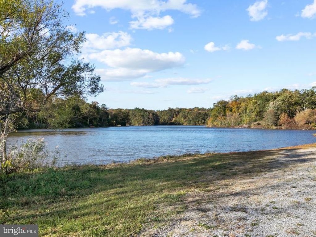 Image 46 of property listing at 1020 GRINGO CT, Lusby, MD 20657