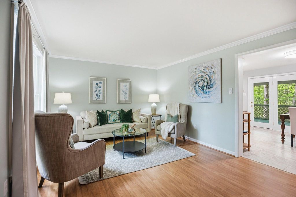 Image 9 of property listing at 1020 GRINGO CT, Lusby, MD 20657