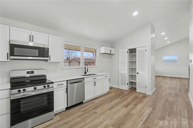 419 Falcon Drive, New Carlisle, OH 45344