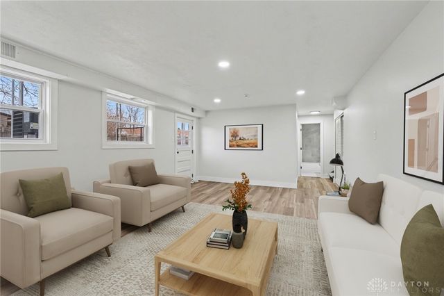 419 Falcon Drive, New Carlisle, OH 45344