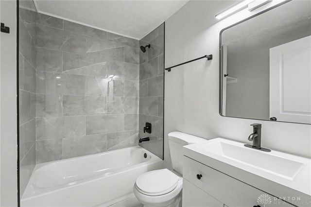 419 Falcon Drive, New Carlisle, OH 45344