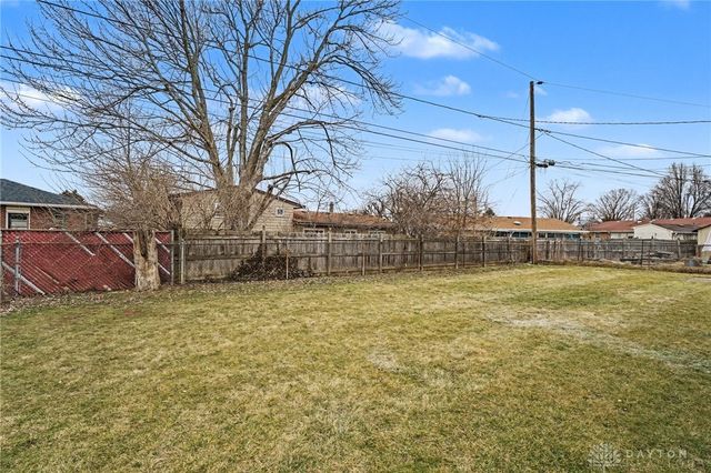 419 Falcon Drive, New Carlisle, OH 45344